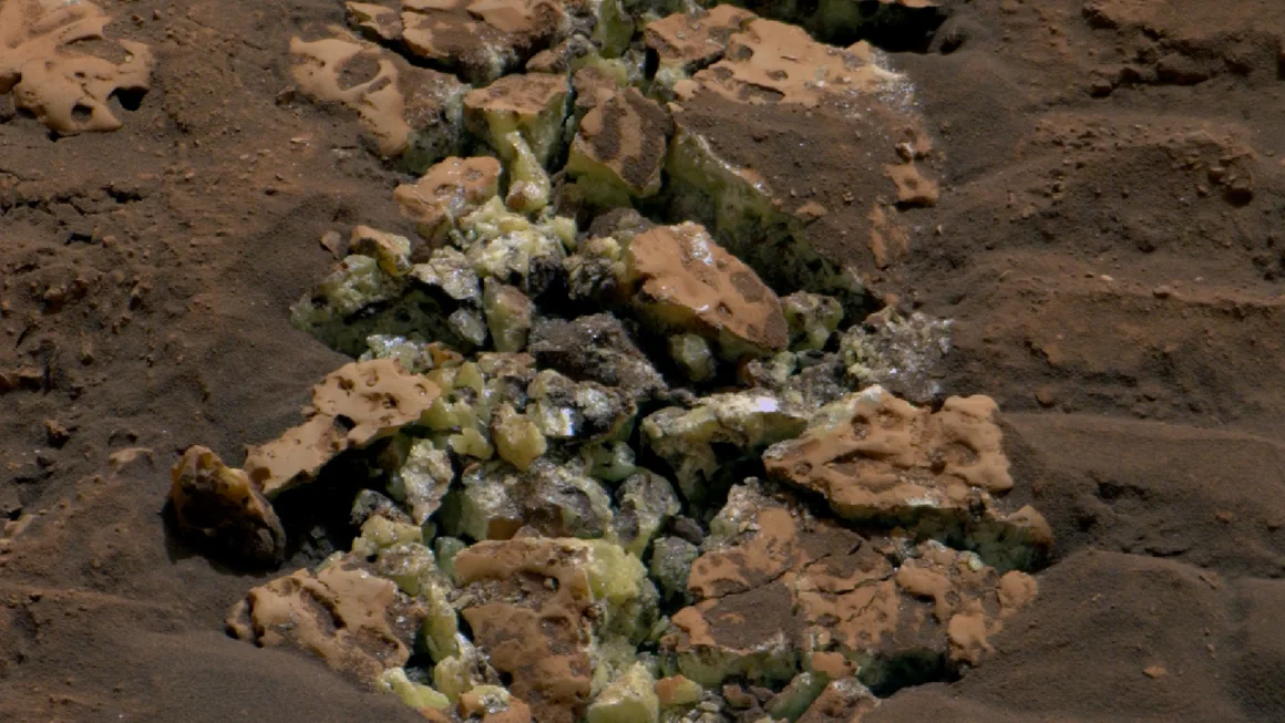 Mind-Blowing’ Yellow-Green Crystals Discovered on Mars by Accident